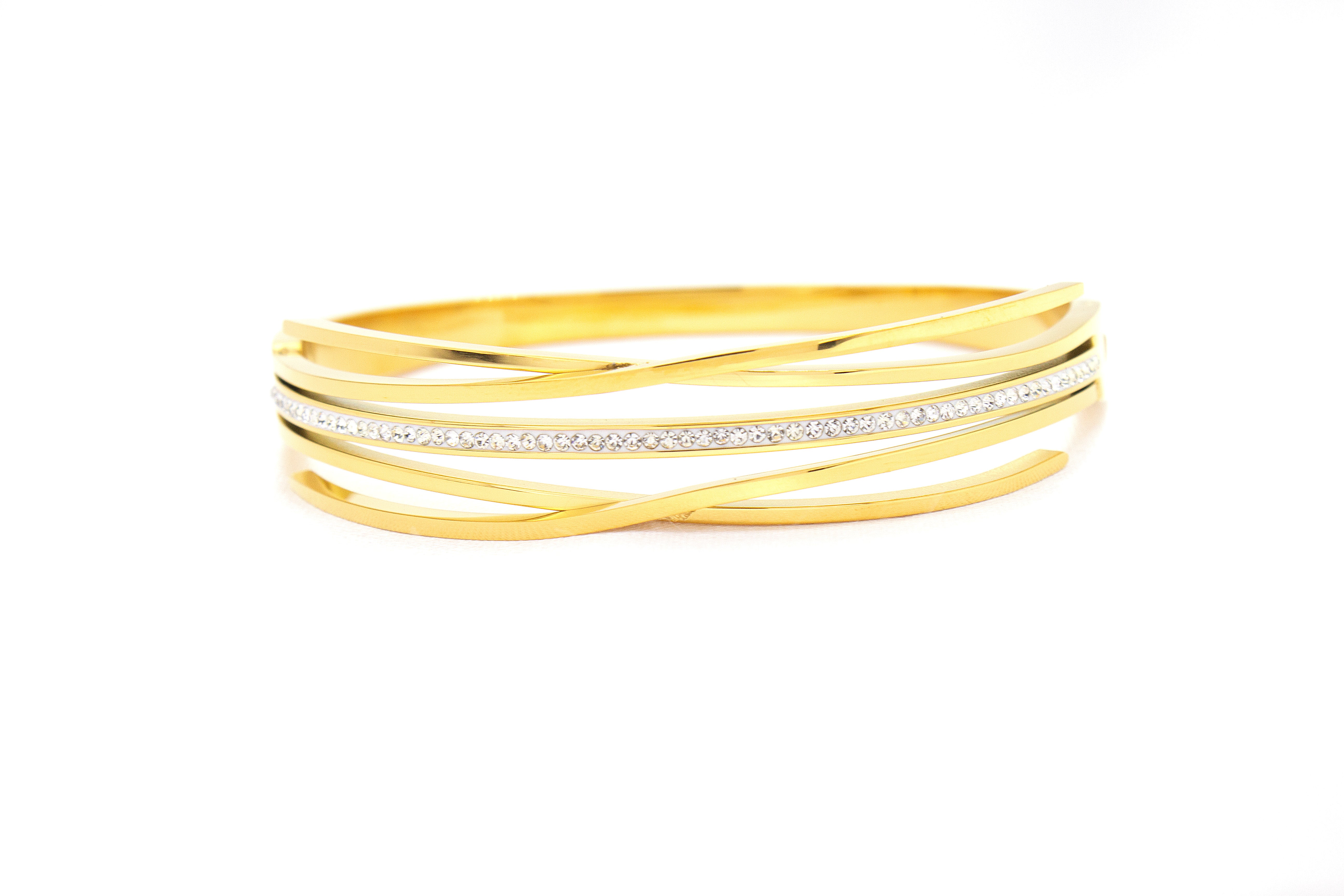 GOLD CROSS-LAYERED STATEMENT BRACELET