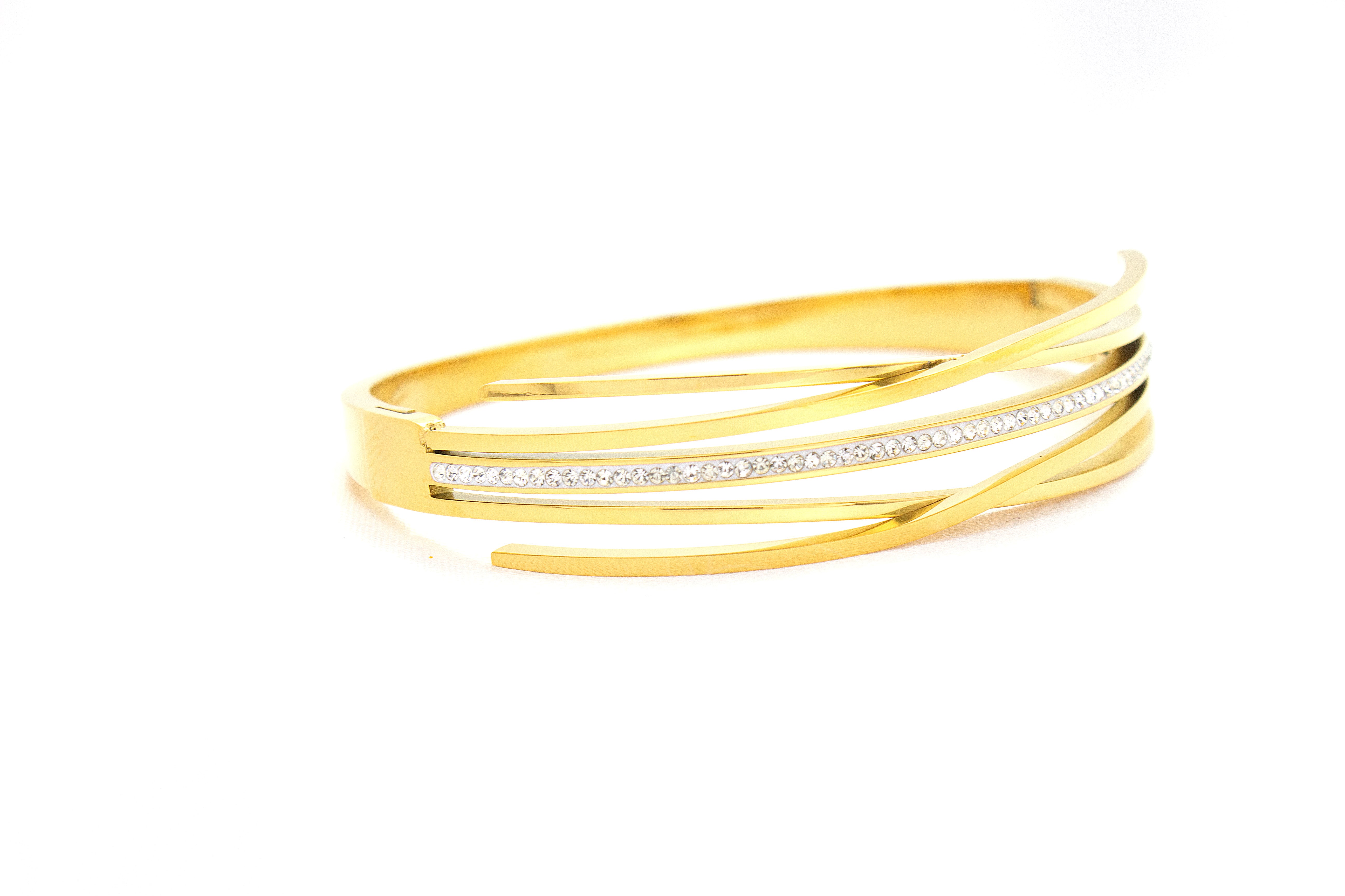 GOLD CROSS-LAYERED STATEMENT BRACELET