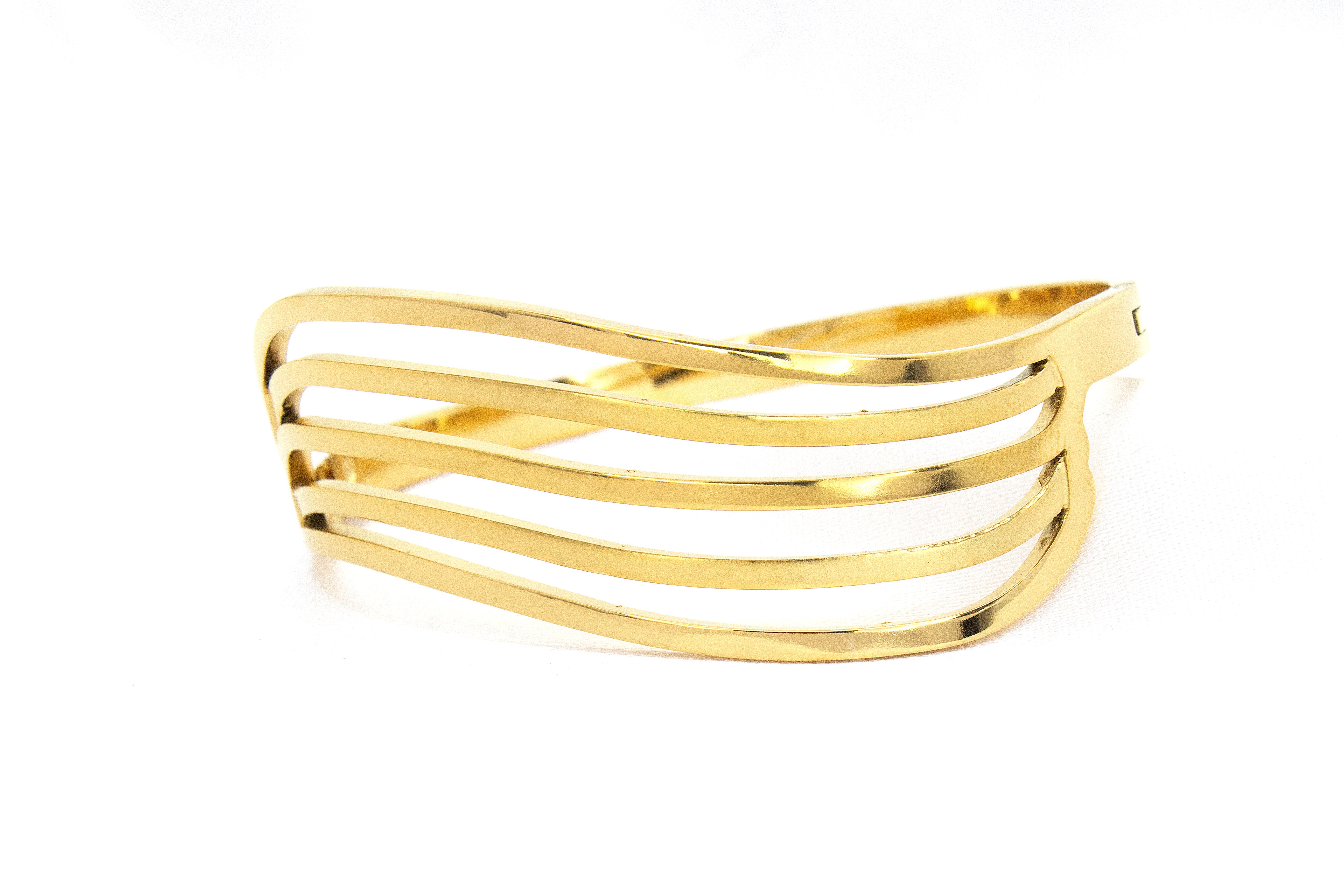 WAVY GOLD CUTOUT BRACELET