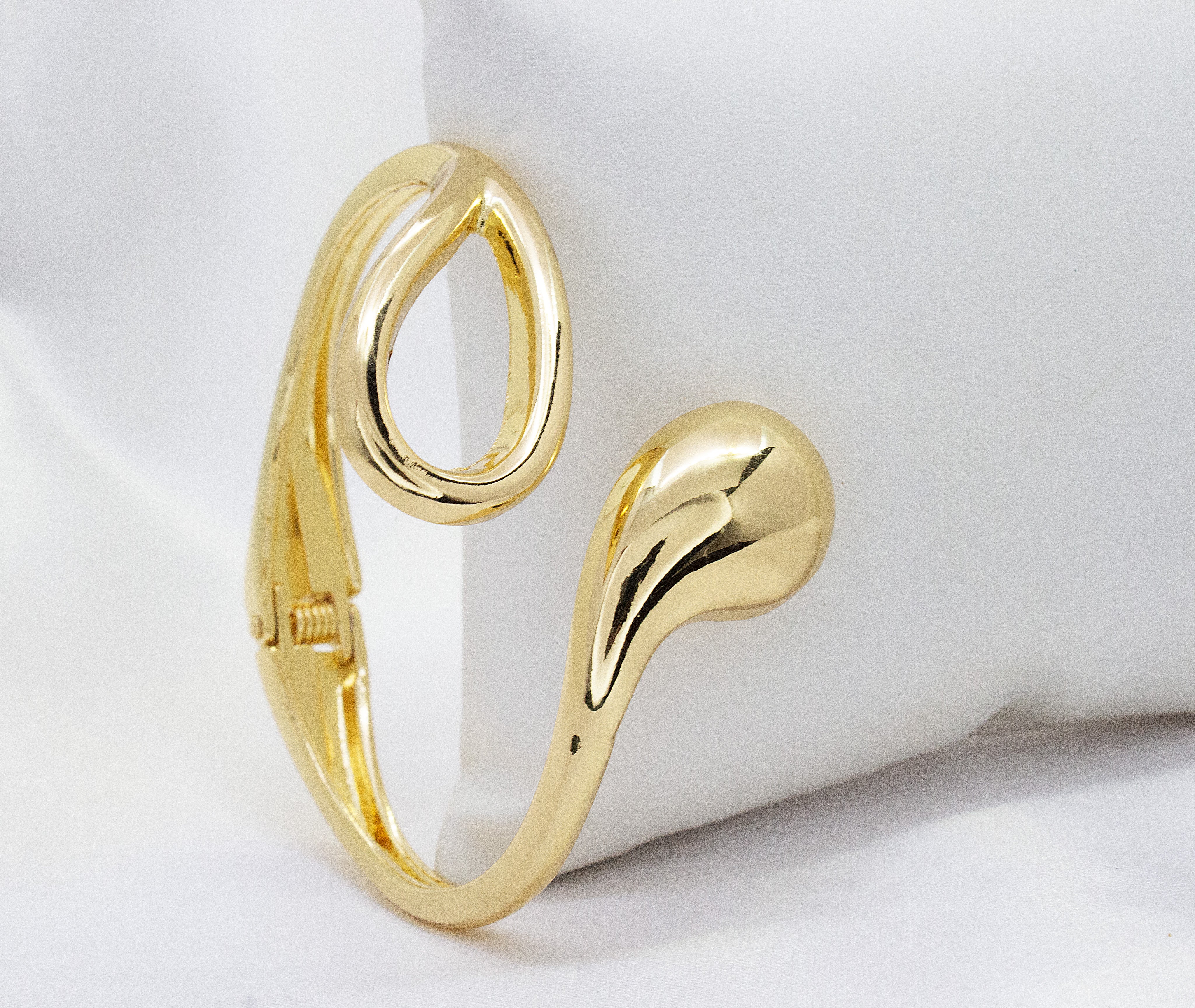 TEARDROP OPEN CUFF BRACELET