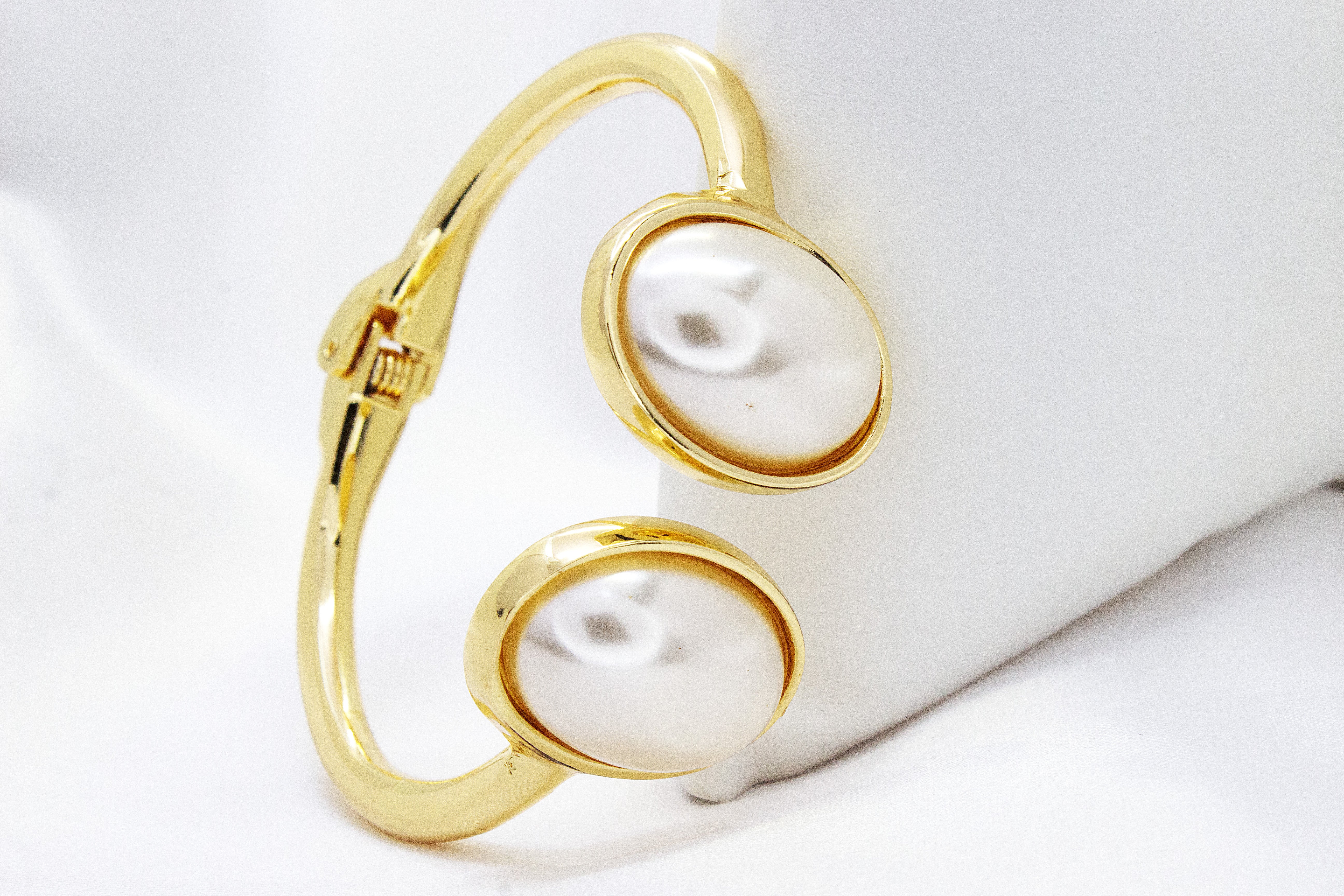 TWIN PEARL OVALS BRACELET
