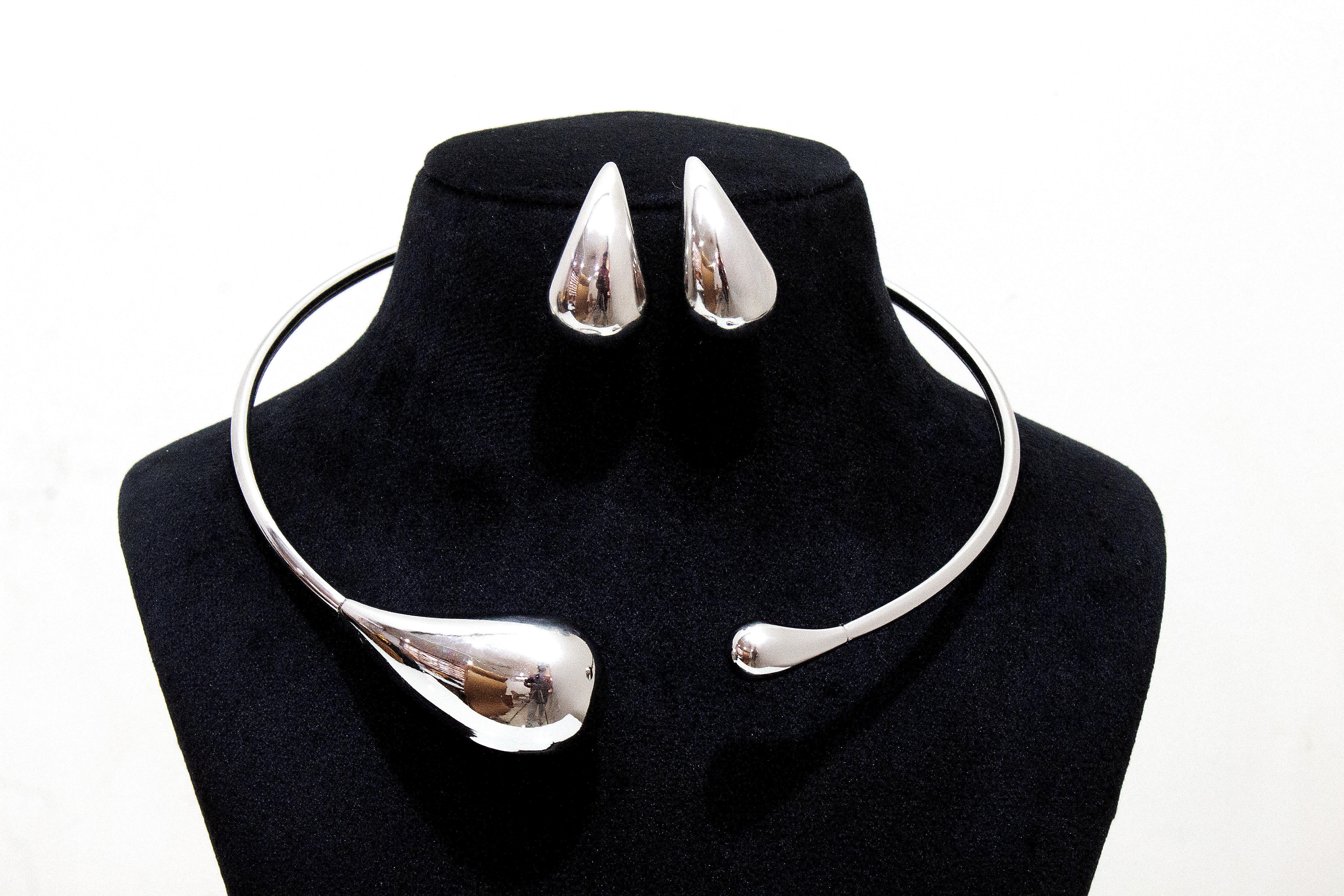 BOLD TEARDROP CHOKER SET