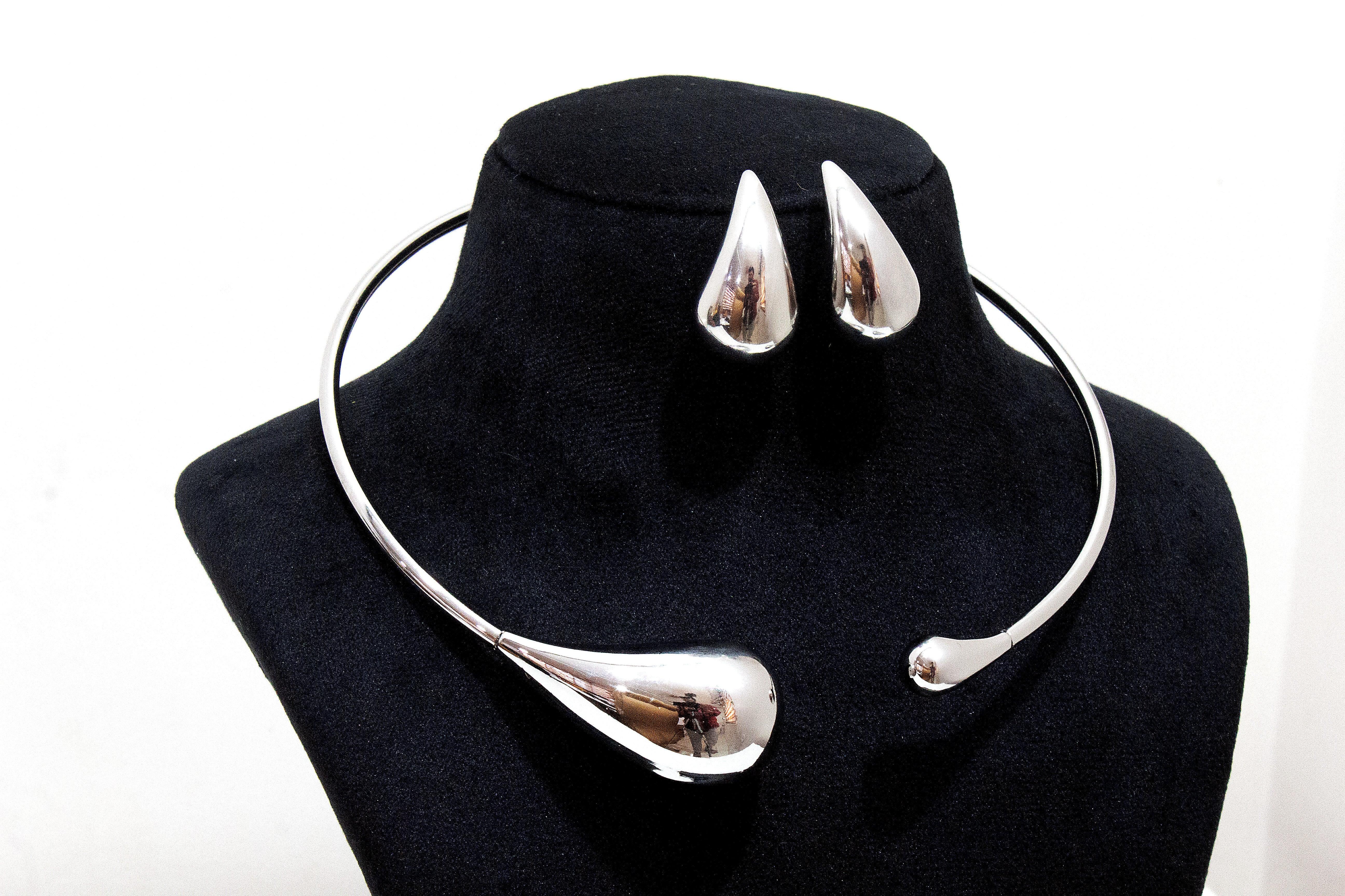 BOLD TEARDROP CHOKER SET