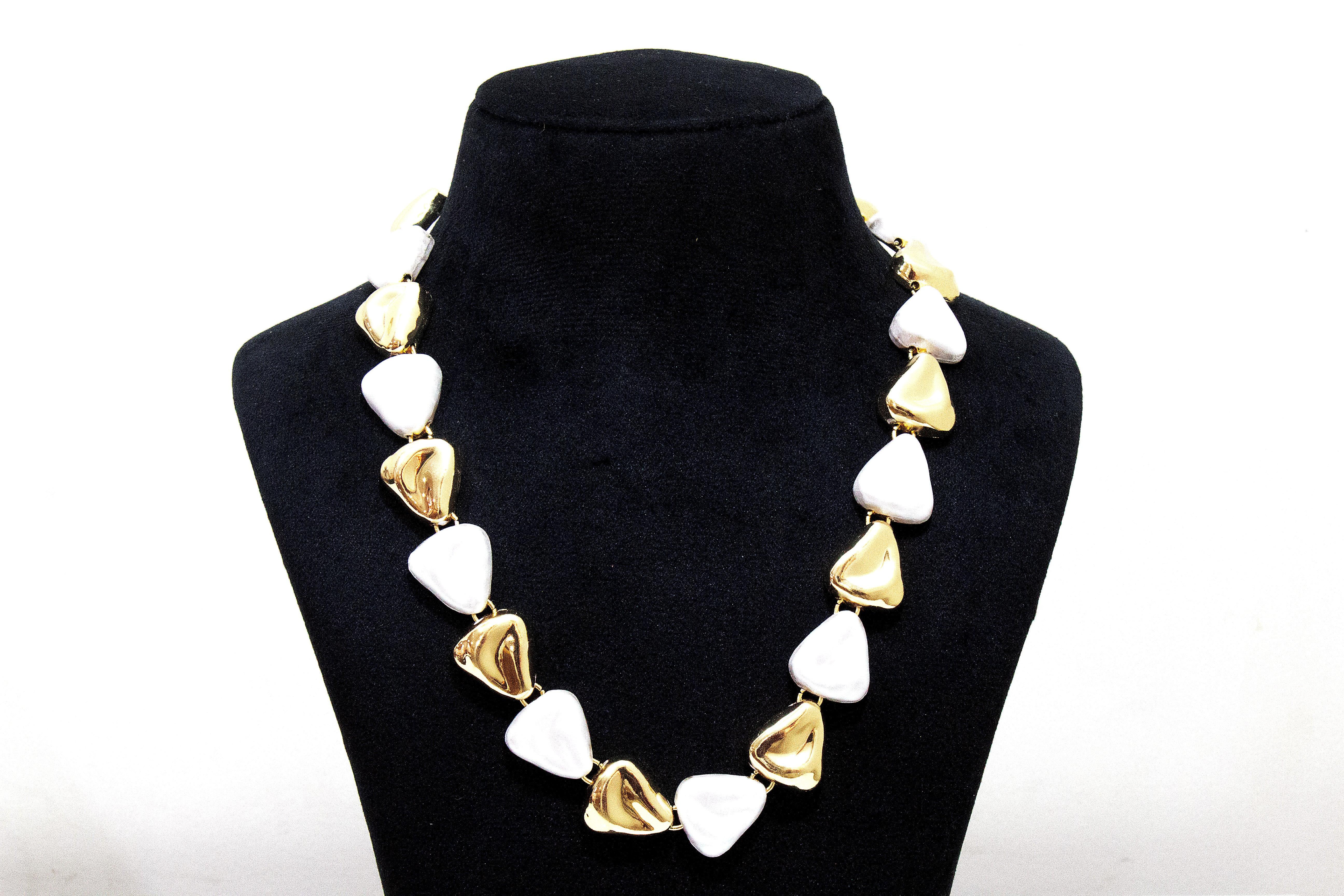DUAL TONE TRIANGLE NECKLACE