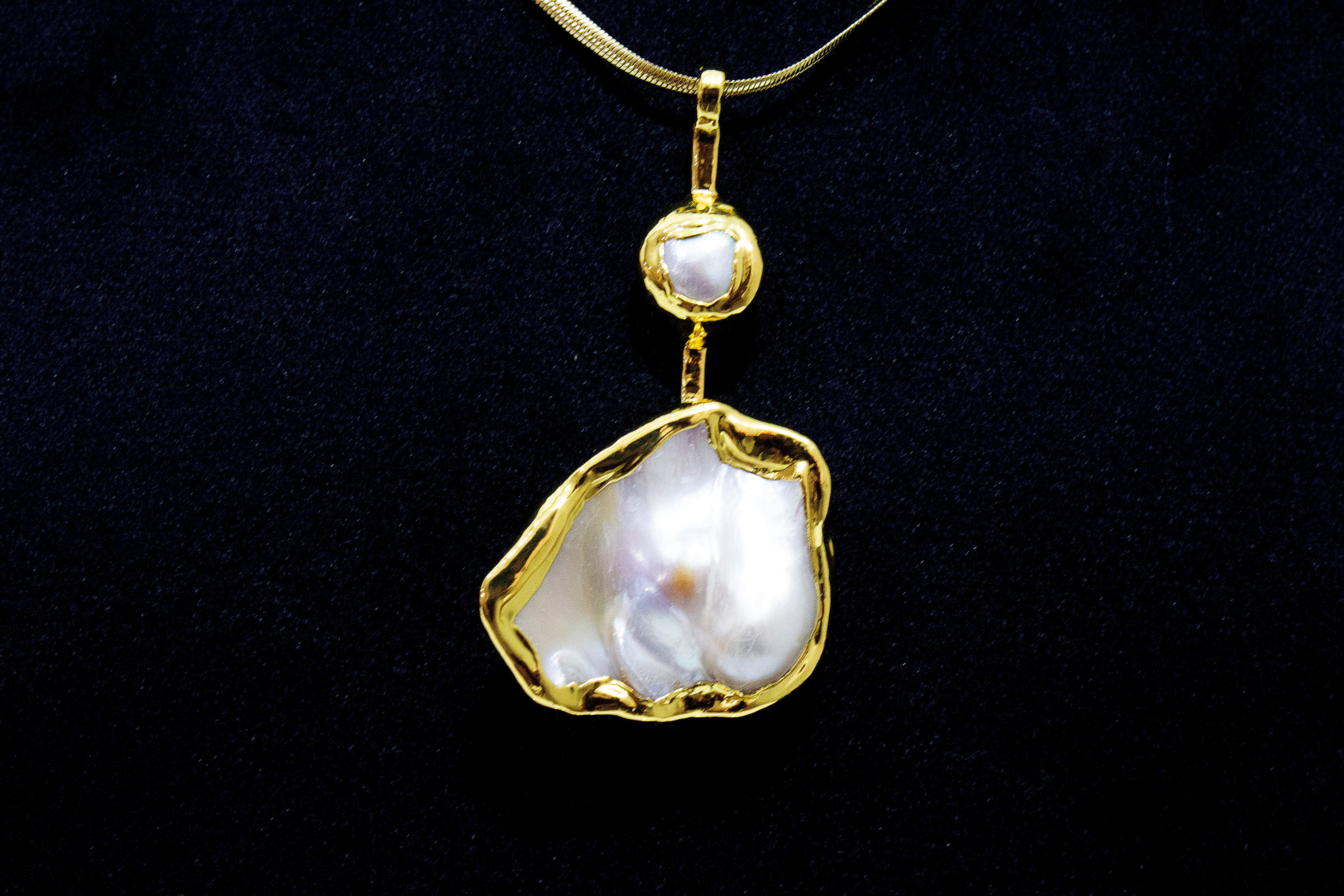 MOTHER OF PEARL DROP PENDANT NECKLACE
