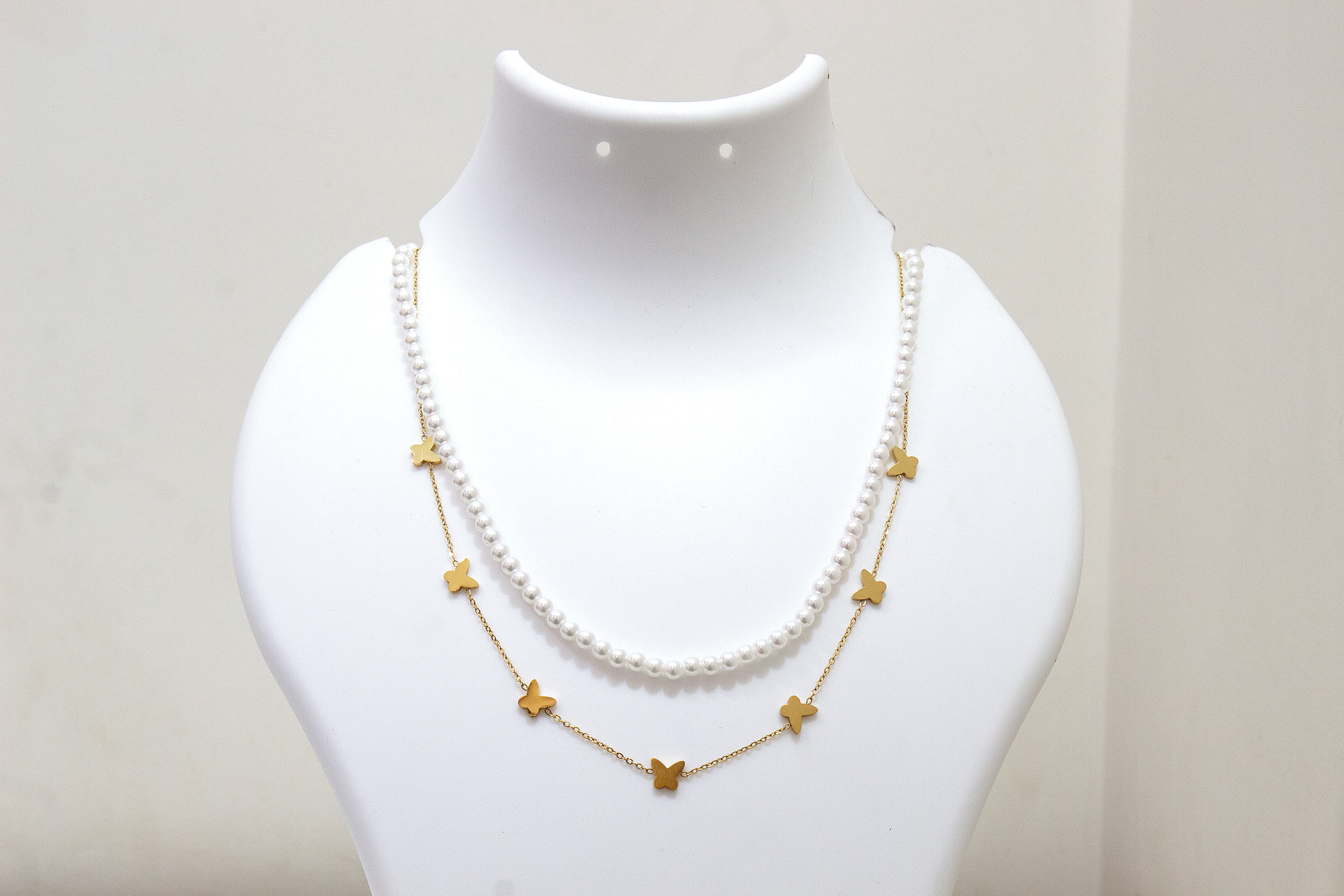 PEARL BUTTERFLY DUAL-LAYER NECKLACE