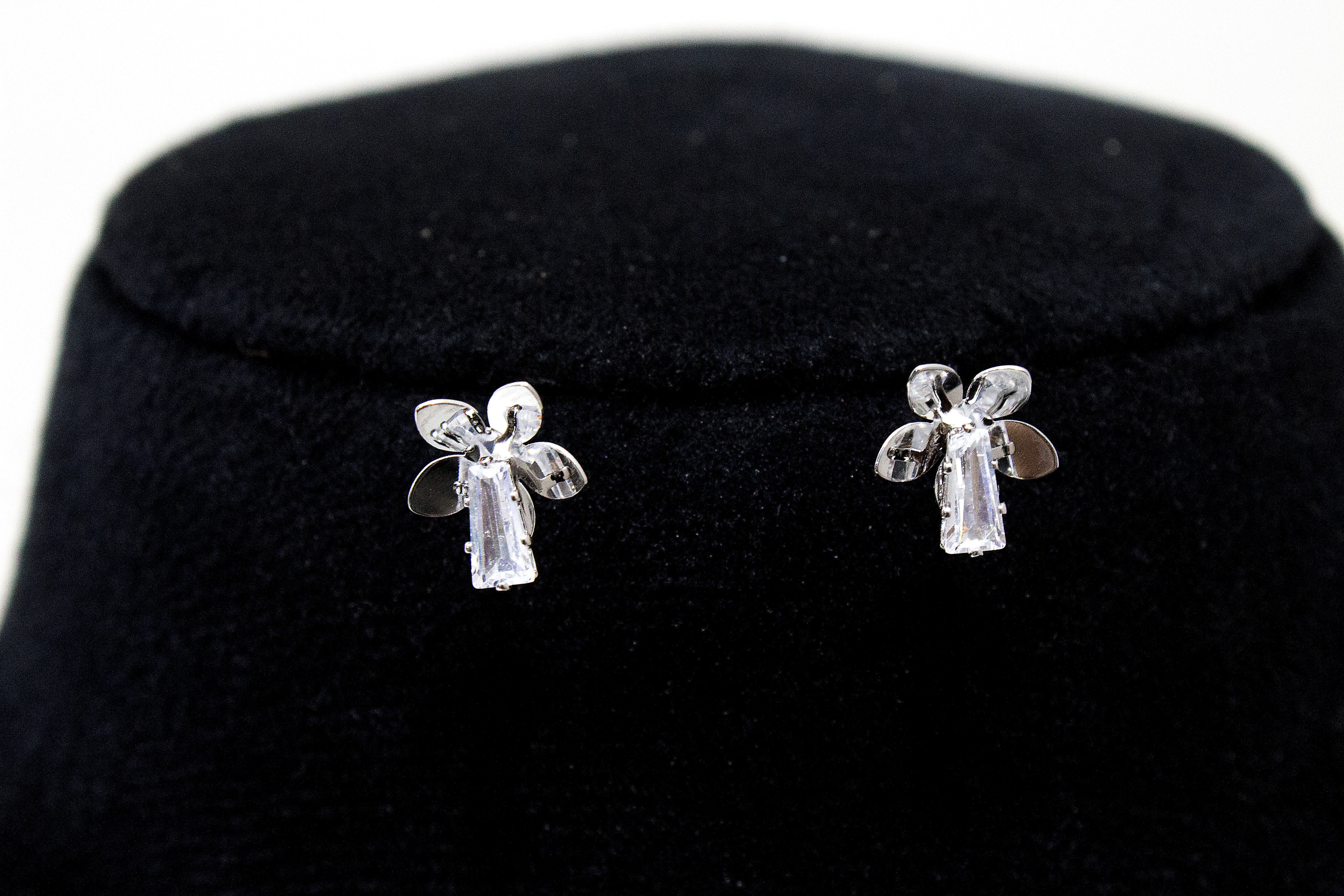 CRYSTAL BUTTERFLY NECKLACE