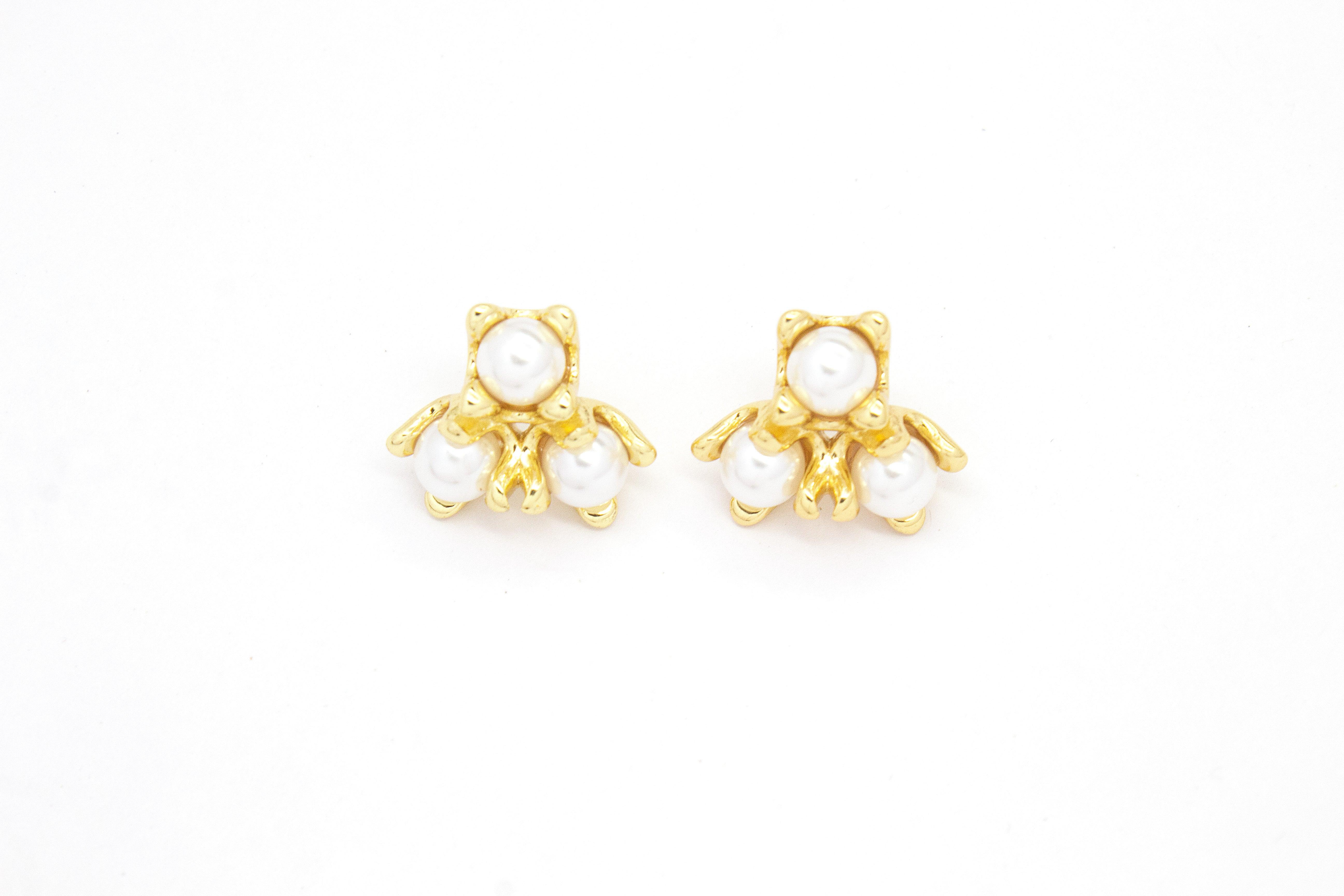 BLOOM CLUSTER STUDS