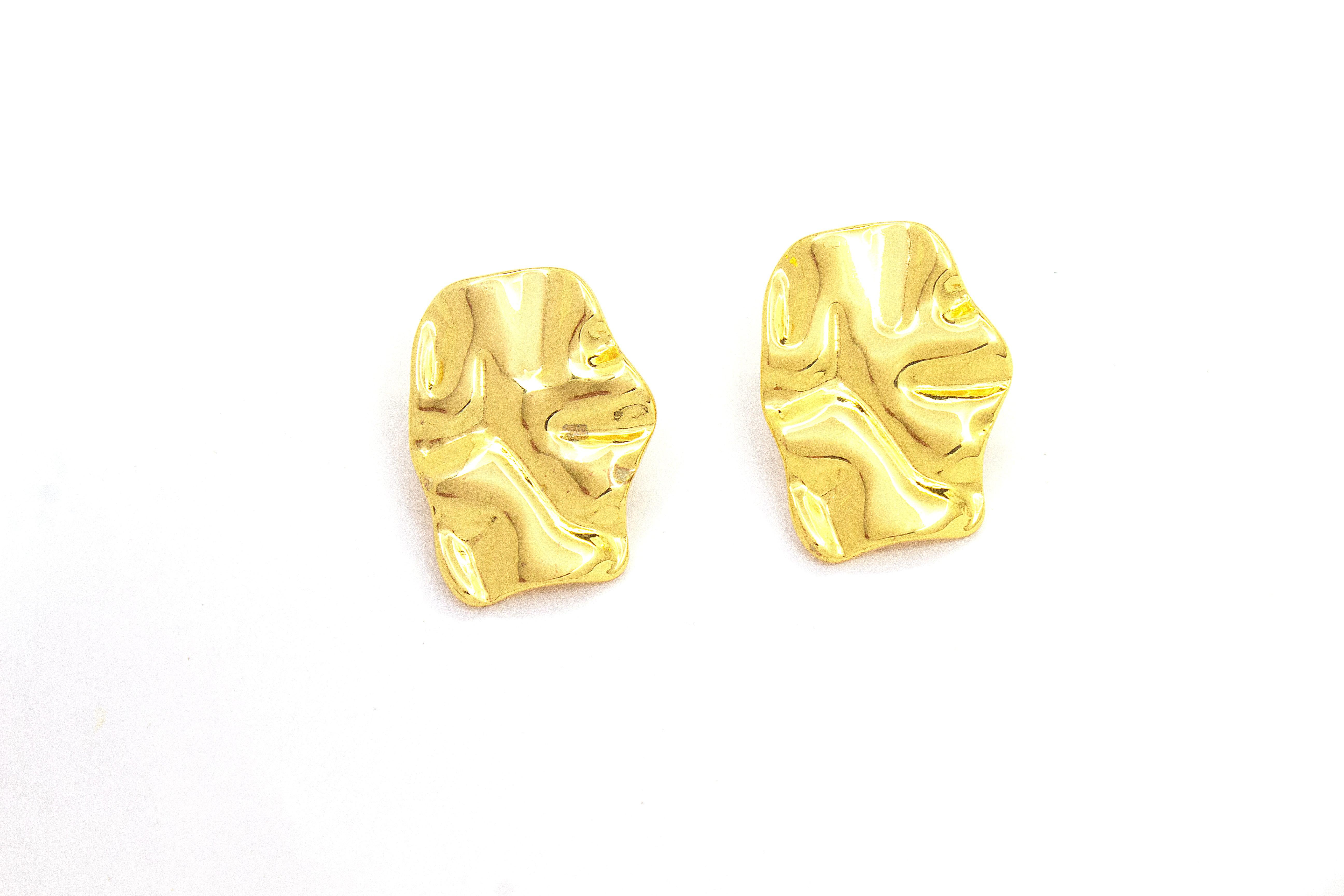 CHAOTIC STATEMENT STUDS