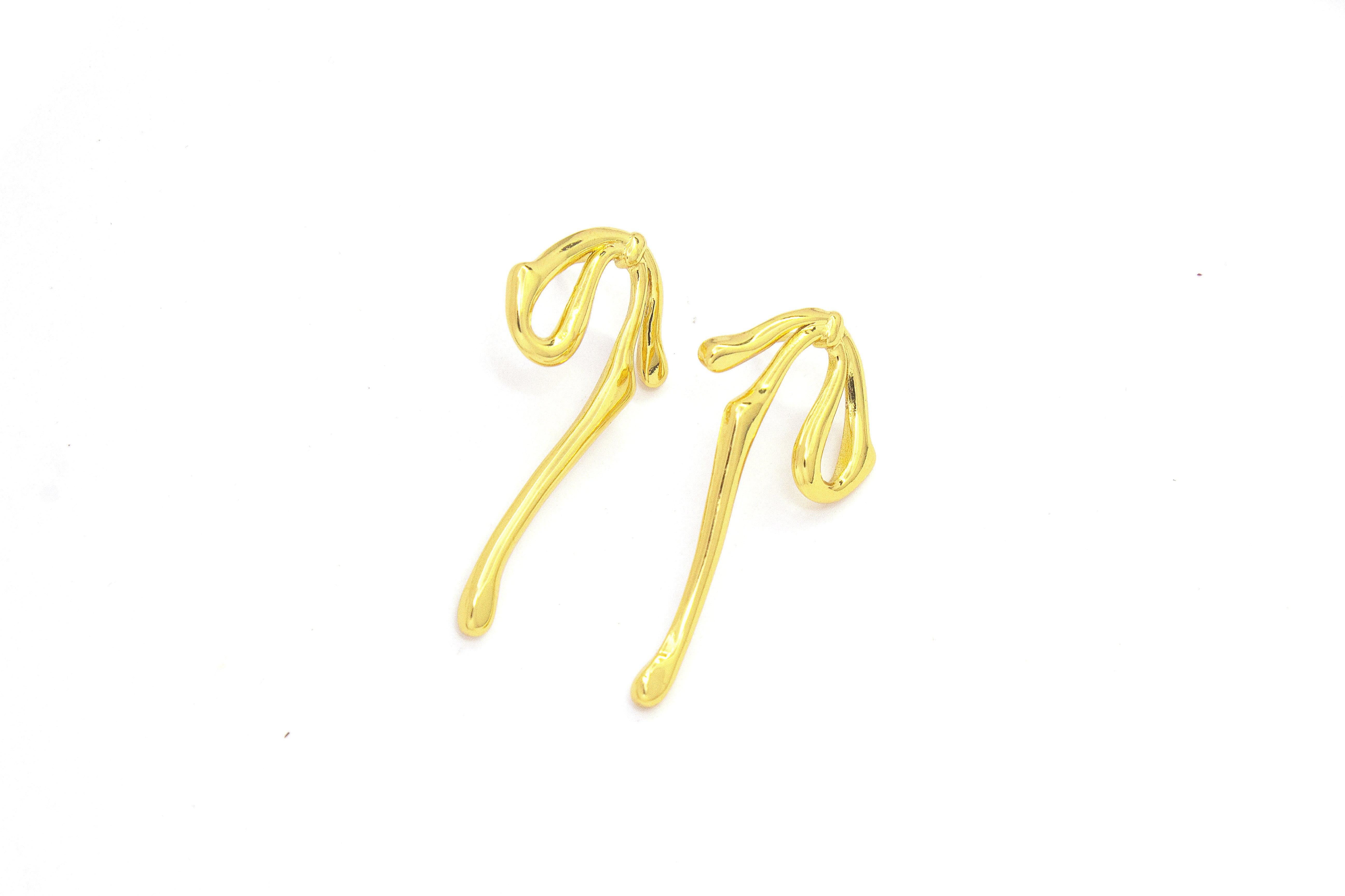 GOLD PEARL DROP EARRINGS