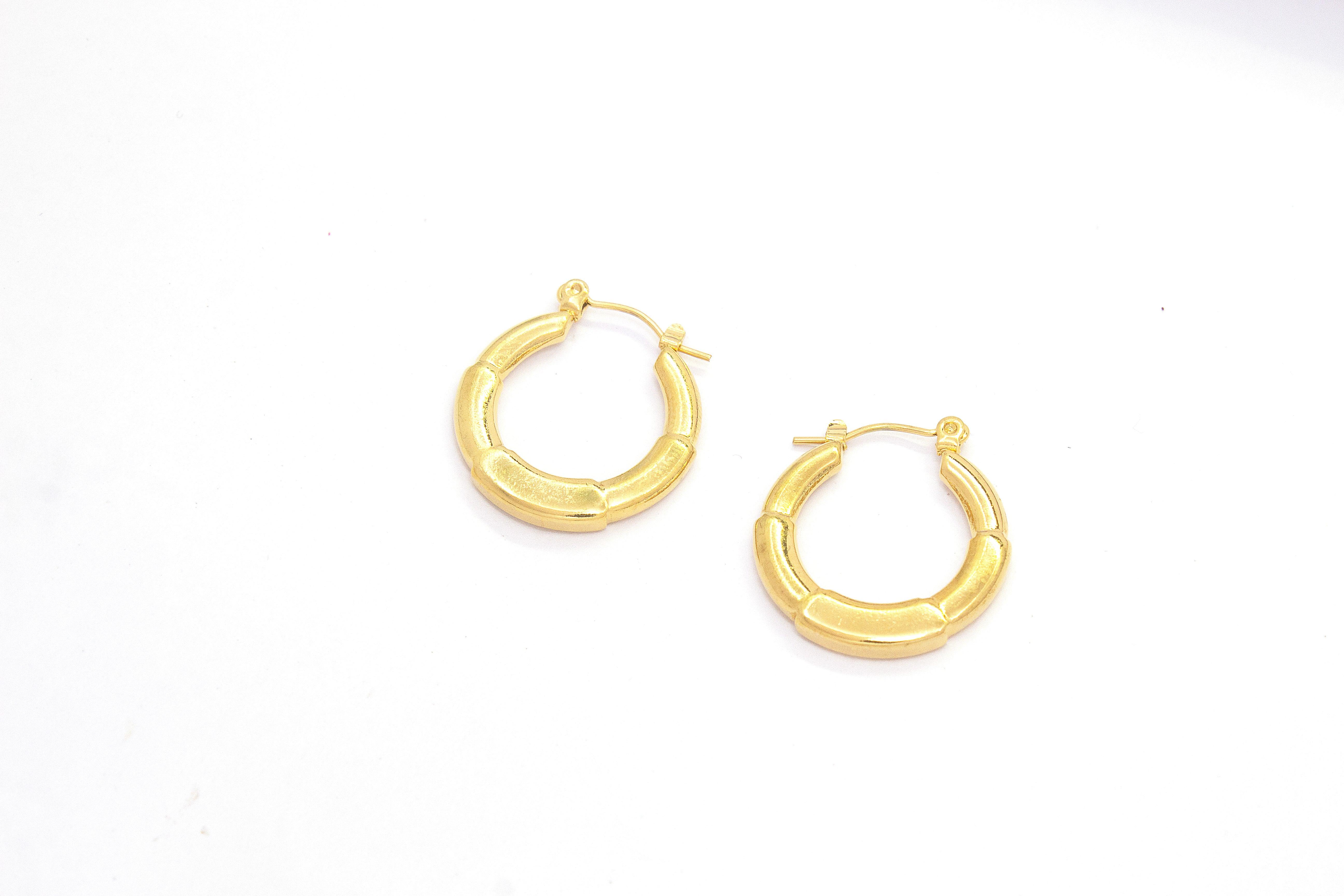 GOLD SEGMENTED HOOP EARRINGS