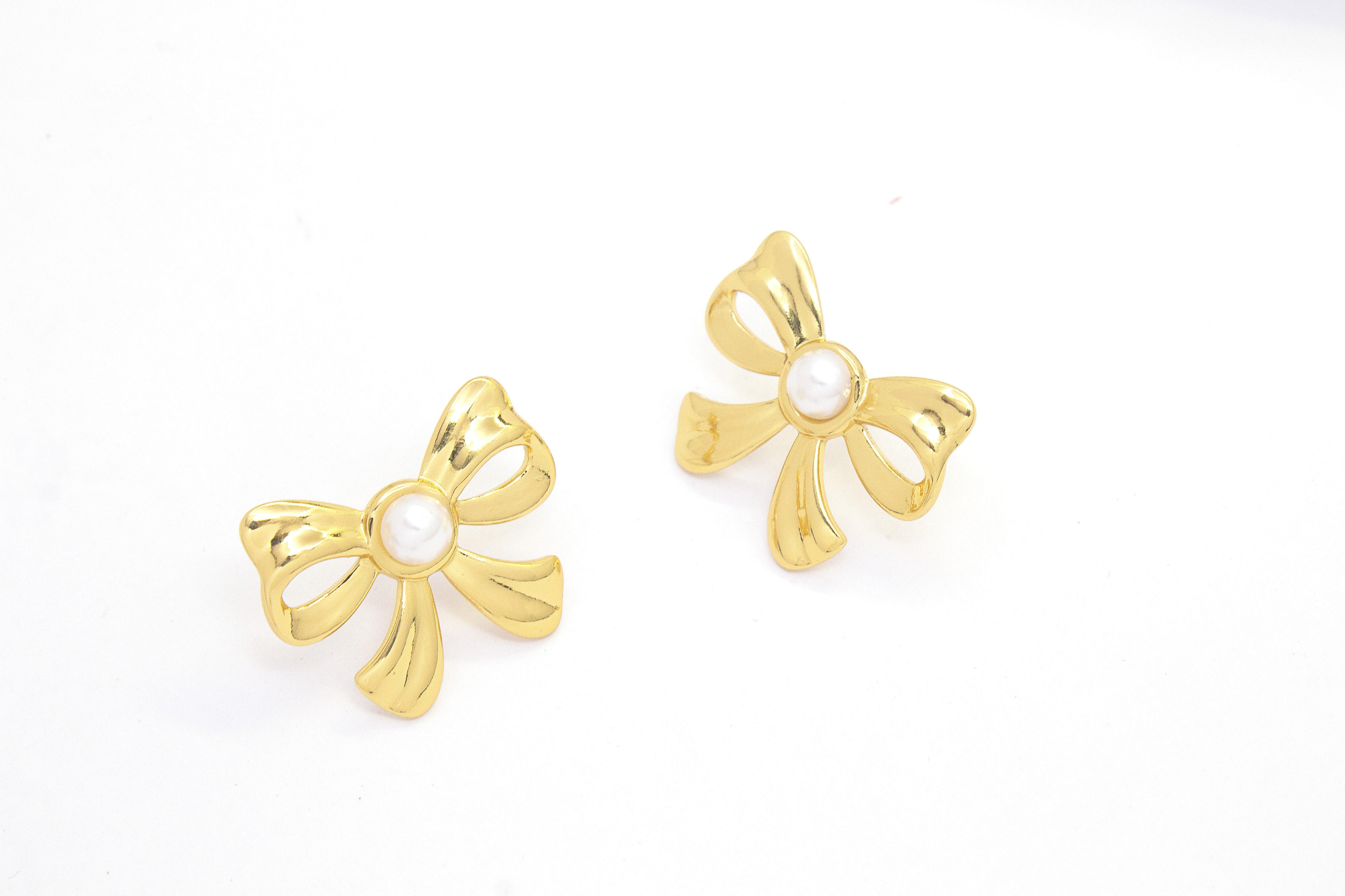 GOLD PEARL BOW STUD EARRINGS