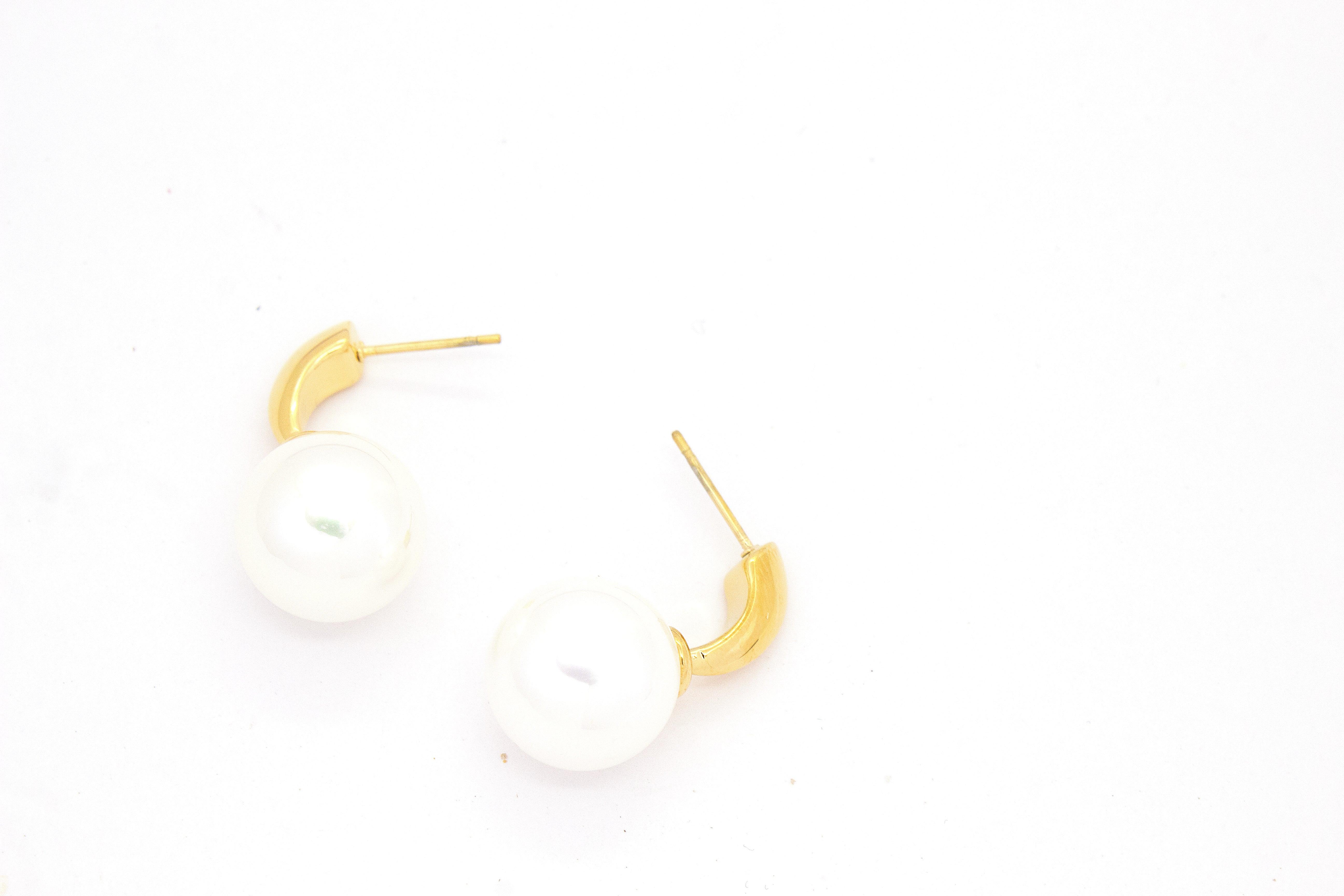 SLEEK CRESCENT DROP EARRINGS
