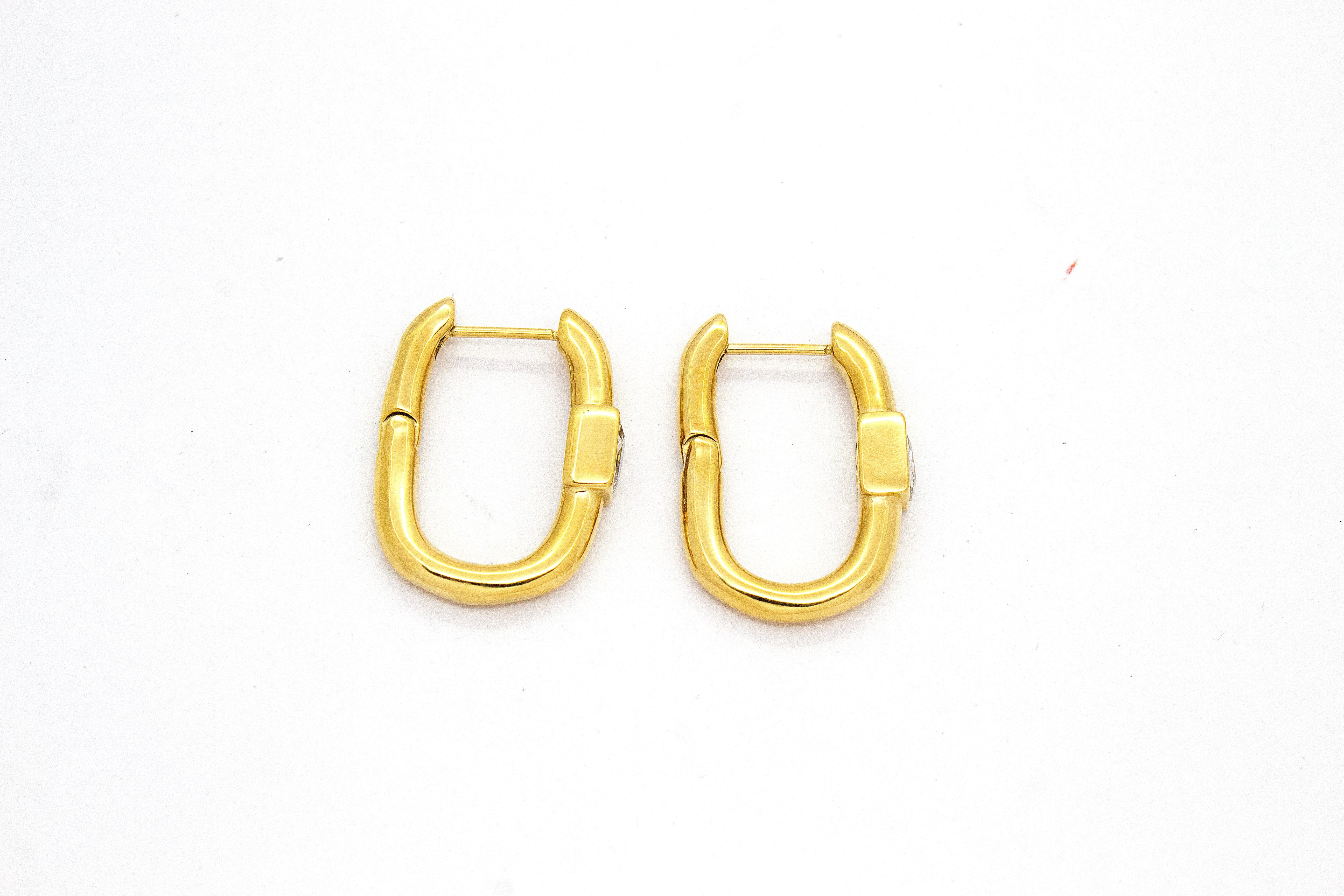 MODERN RECTANGULAR HOOP EARRINGS