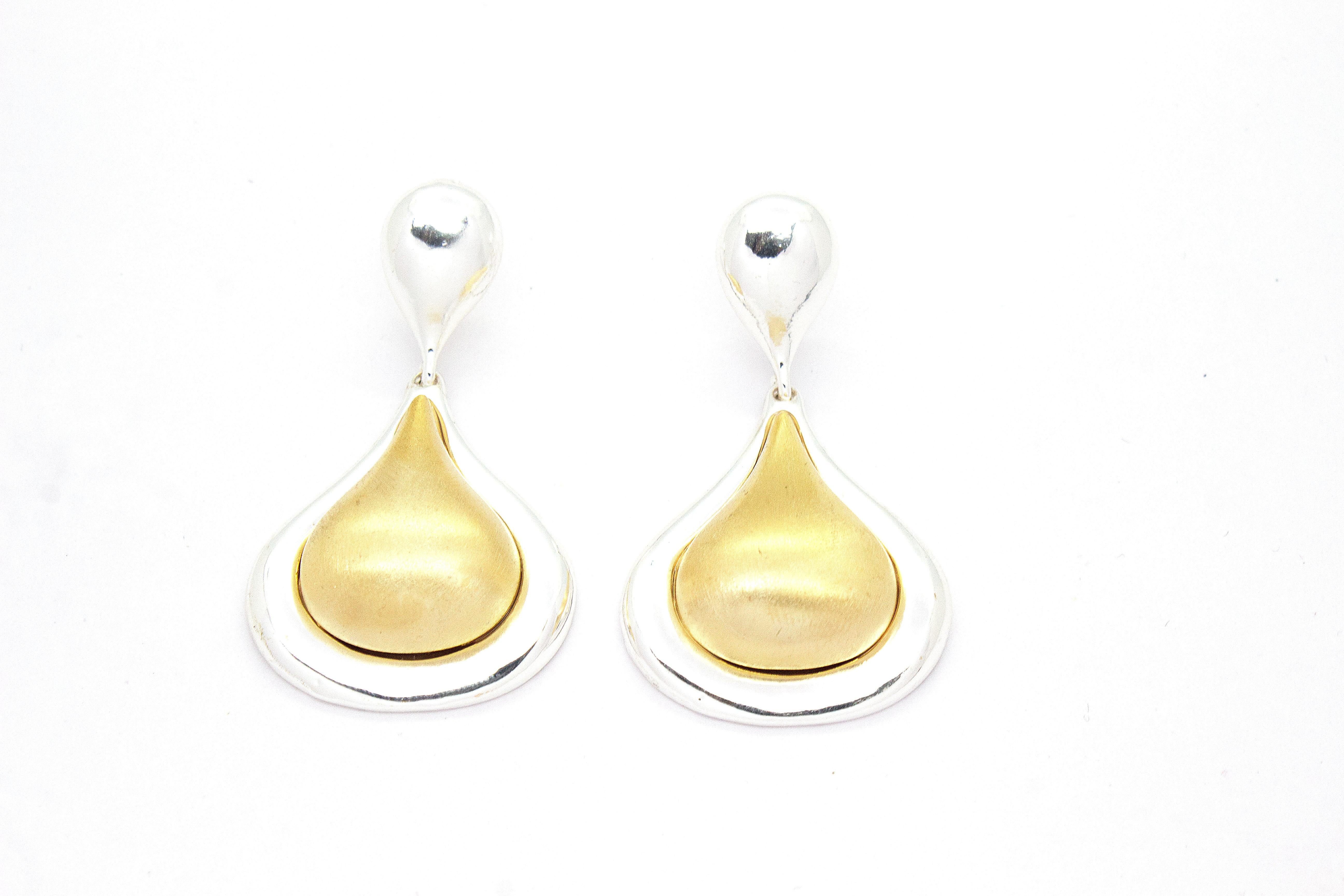 DUAL-TONE TEARDROP EARRINGS – SILVER & GOLD FINISH