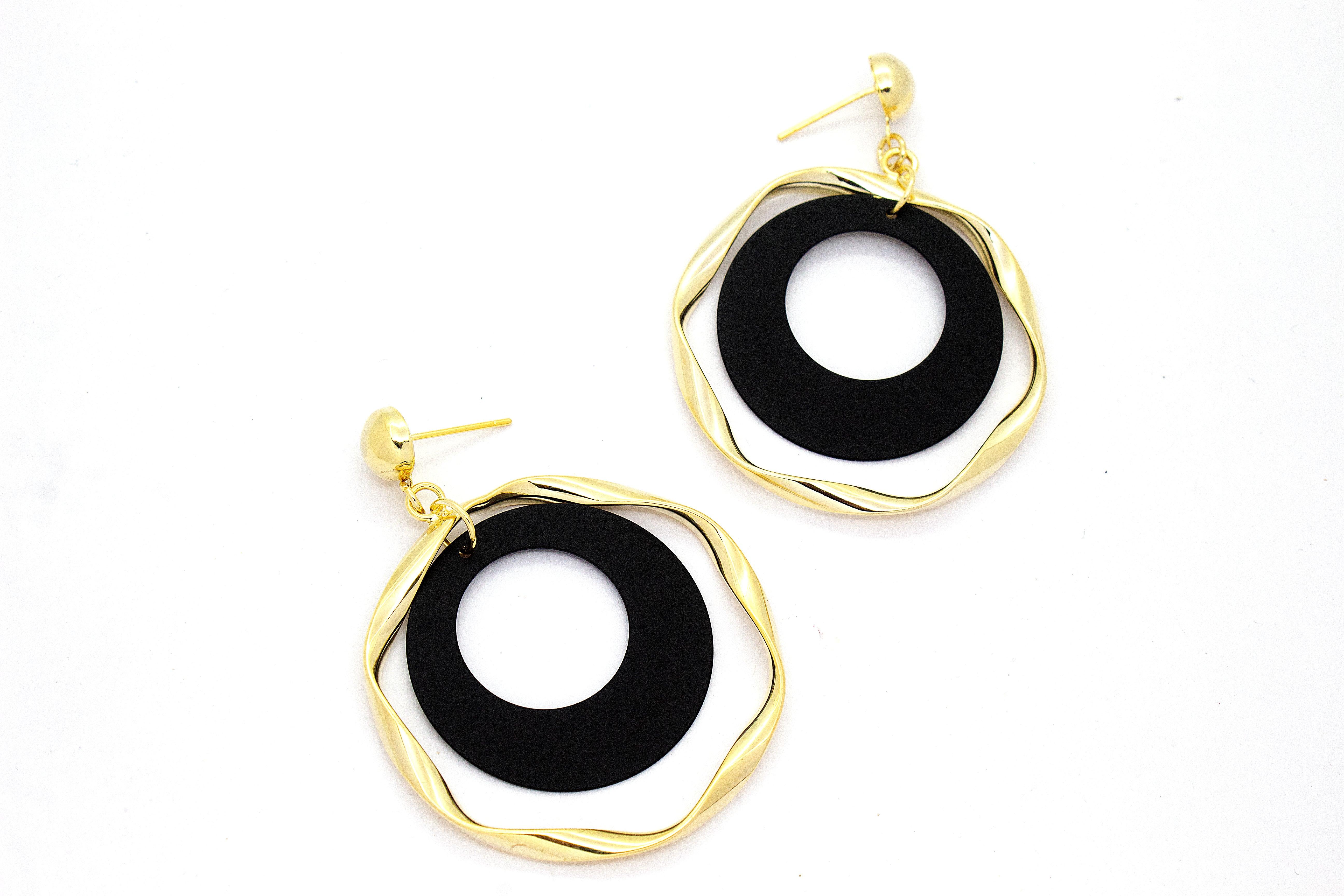 MODERN TWISTED HALO EARRINGS