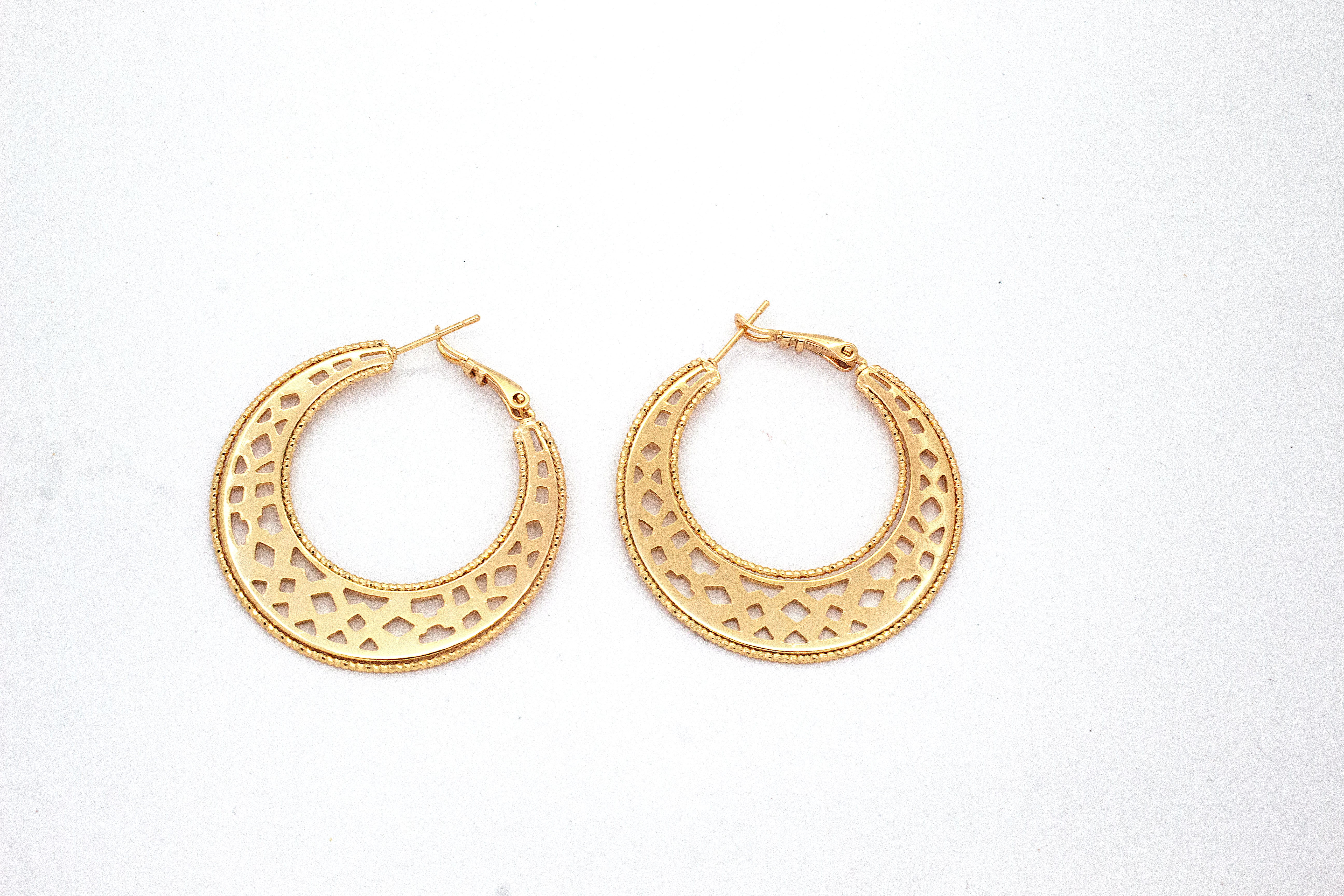 ETHNIC CUTWORK HOOP EARRINGS