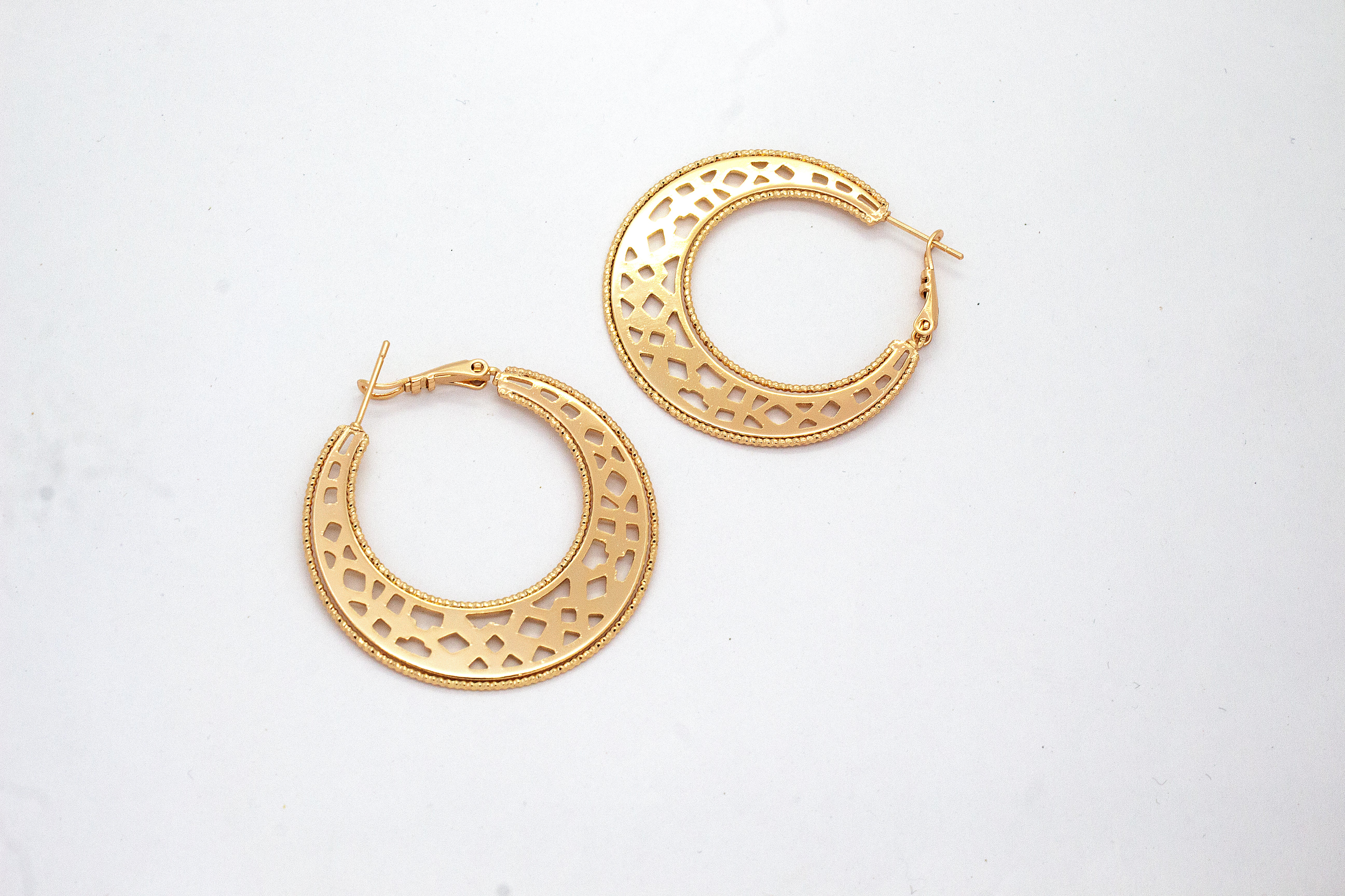 ETHNIC CUTWORK HOOP EARRINGS