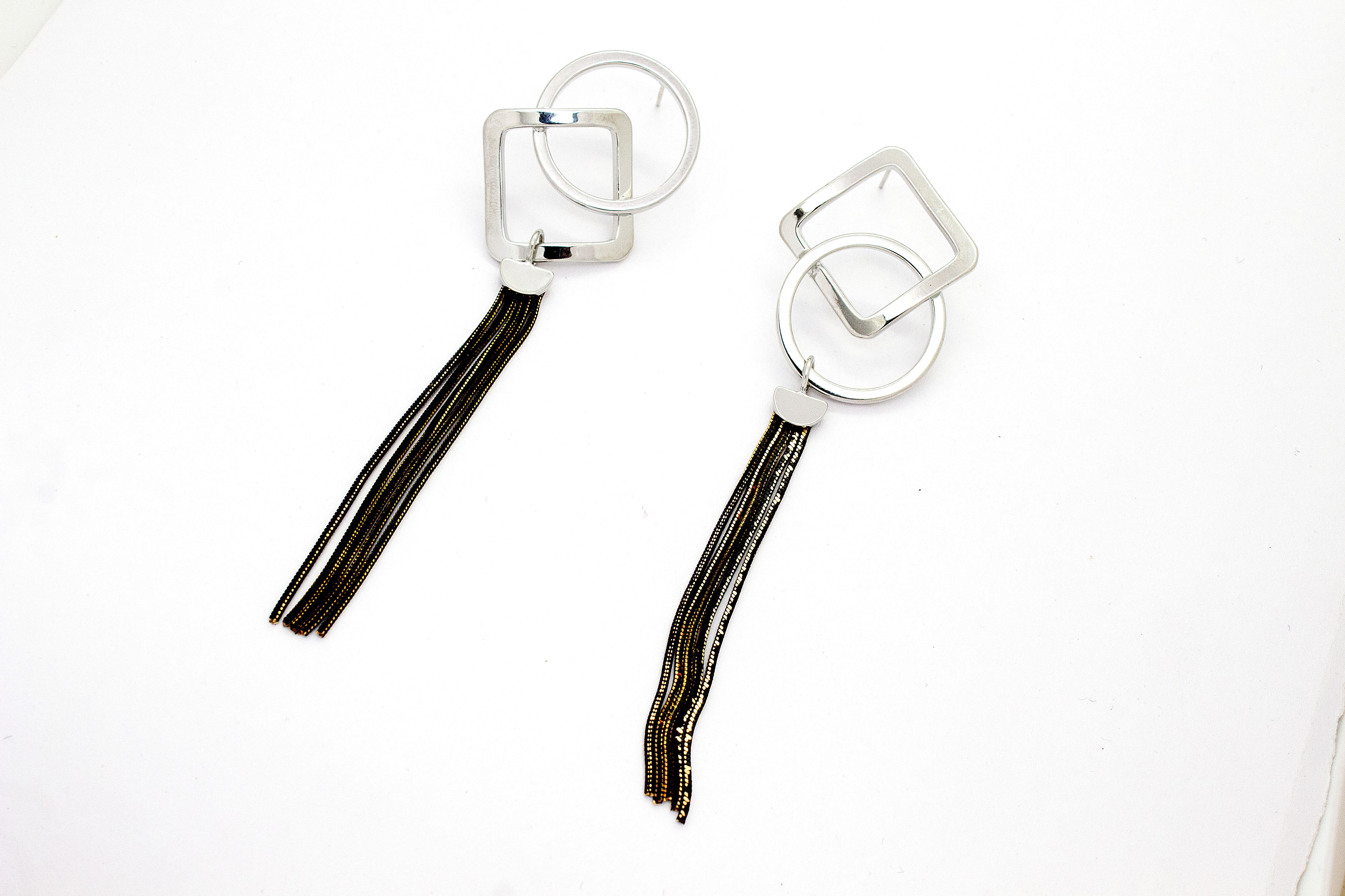 GEO LOOP TASSEL DROP EARRINGS