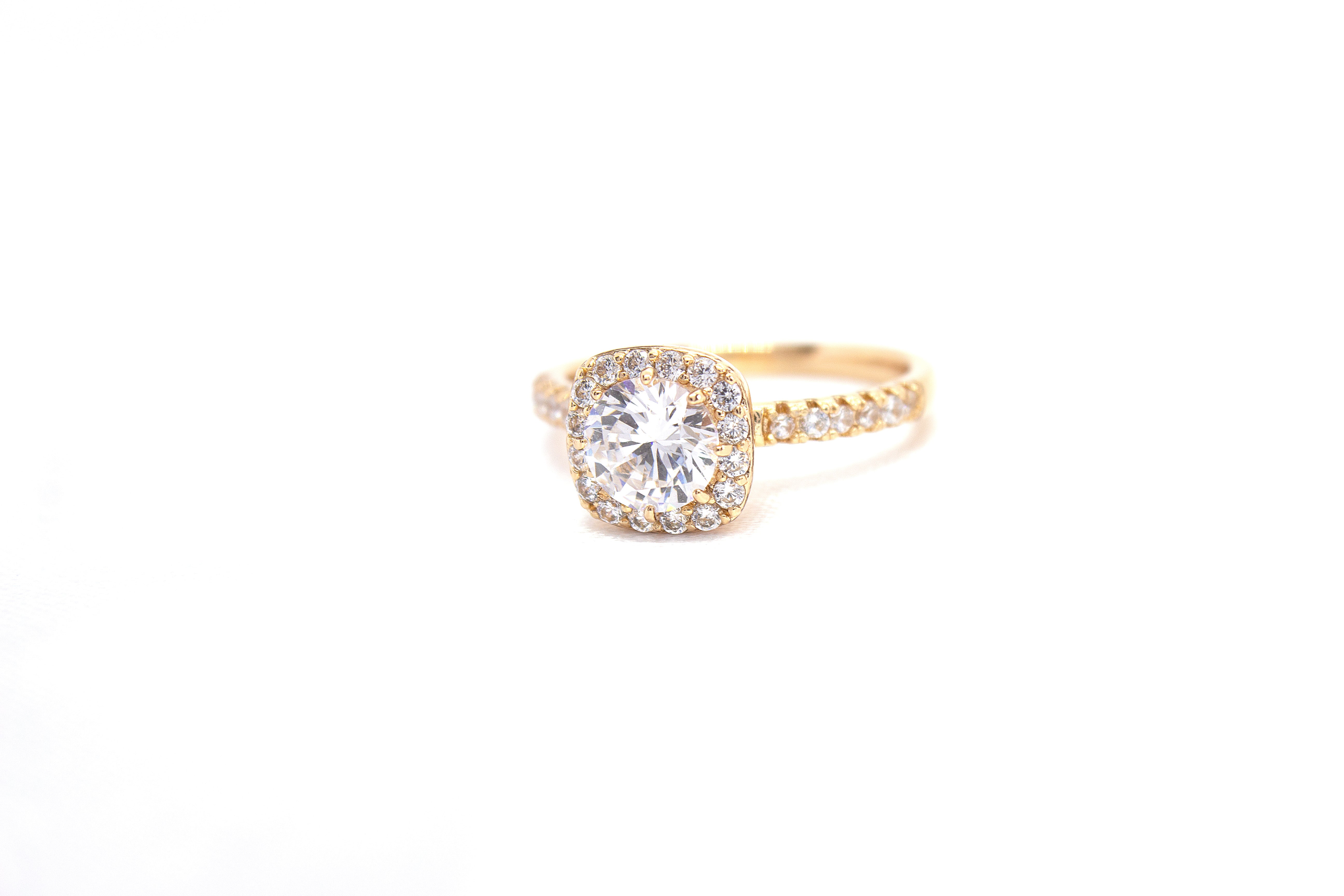 CUSHION HALO ROUND SOLITAIRE RING