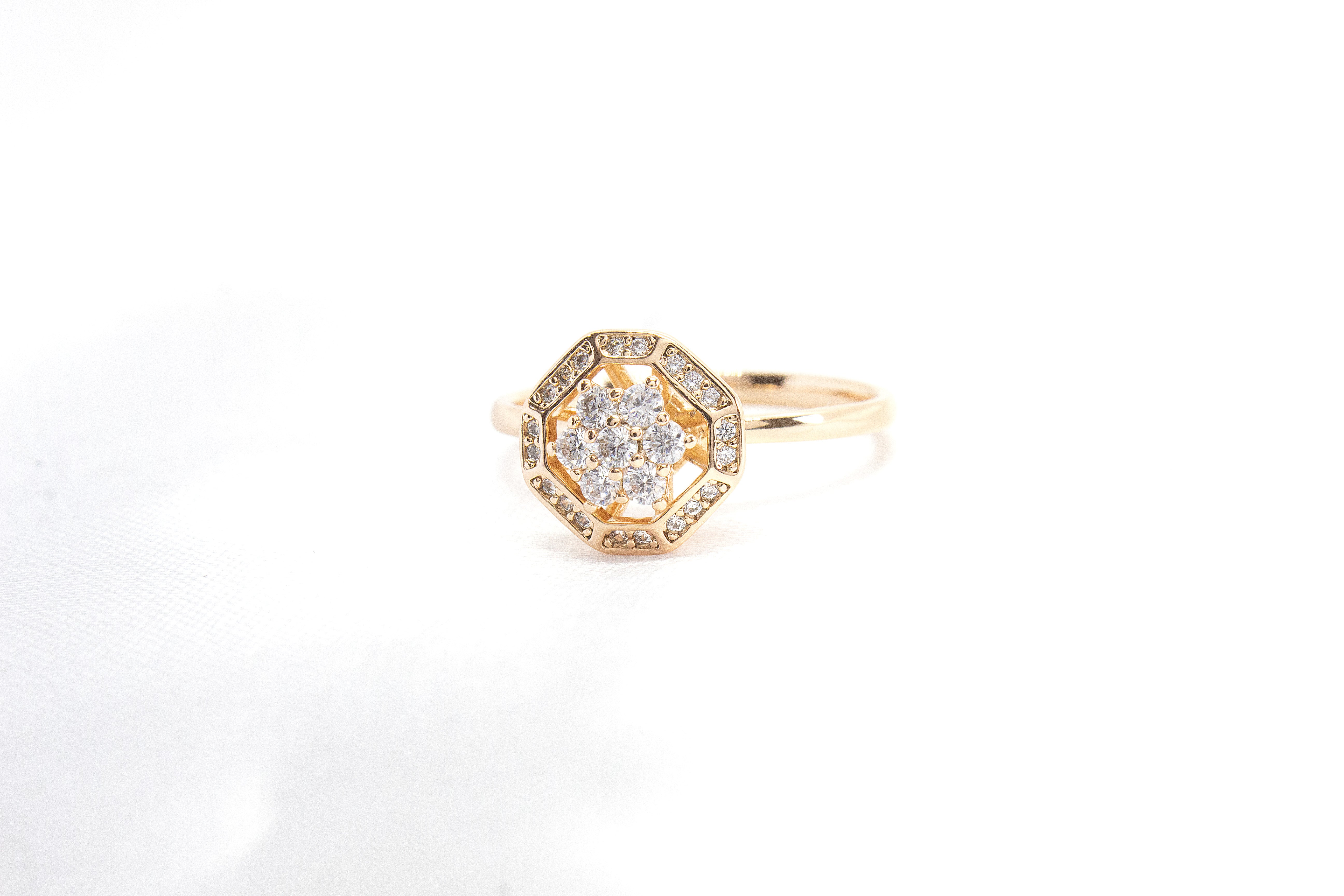 GEOMETRIC BLOOM DIAMOND CLUSTER RING