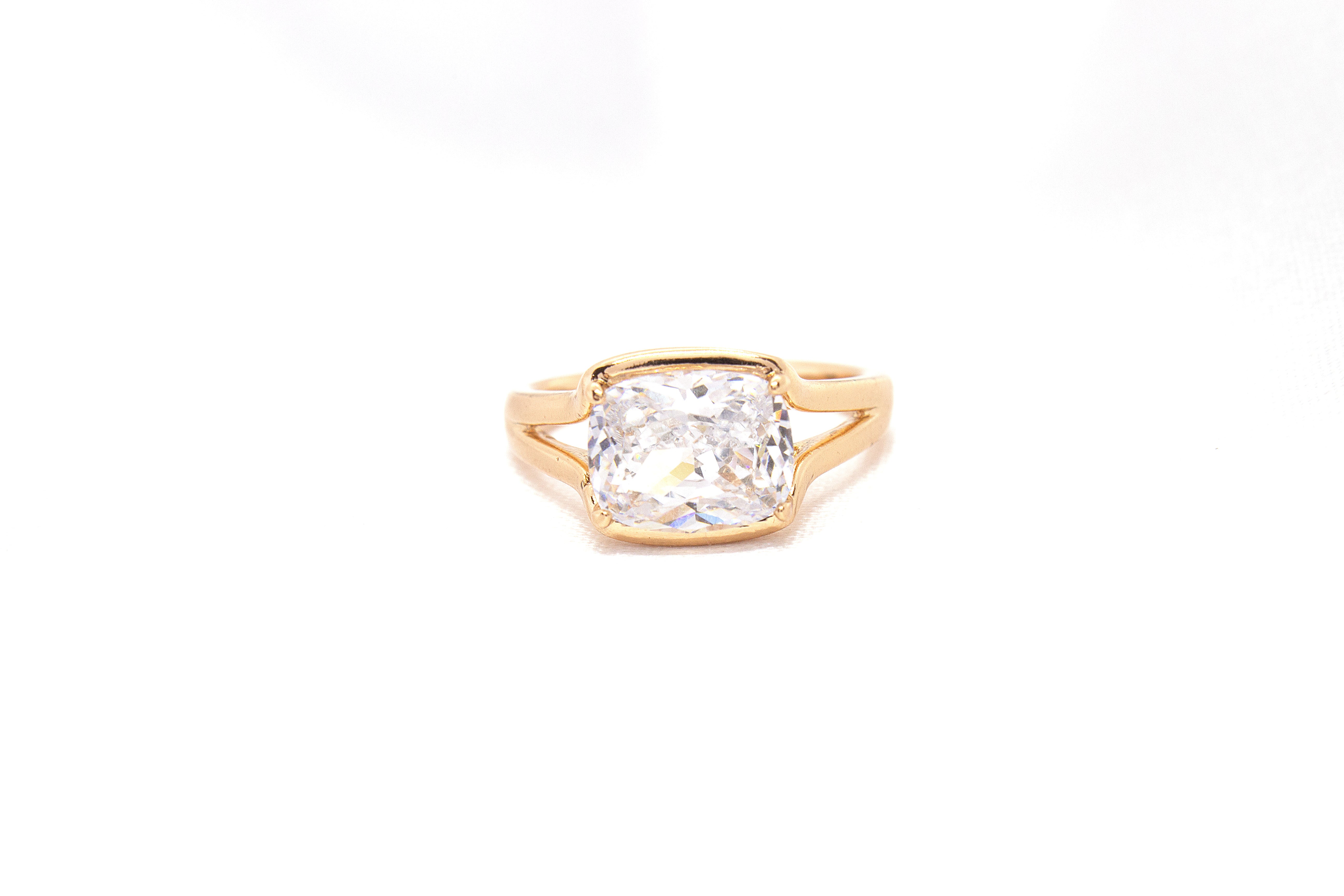 BOLD CUSHION-CUT STATEMENT RING