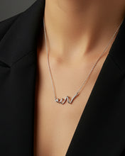 Minimal Wave Pendant Chain