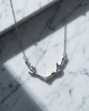 Antler Curve Crystal Pendant Chain