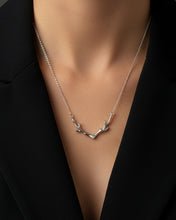 Antler Curve Crystal Pendant Chain
