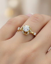 Floral Knot Solitaire Ring