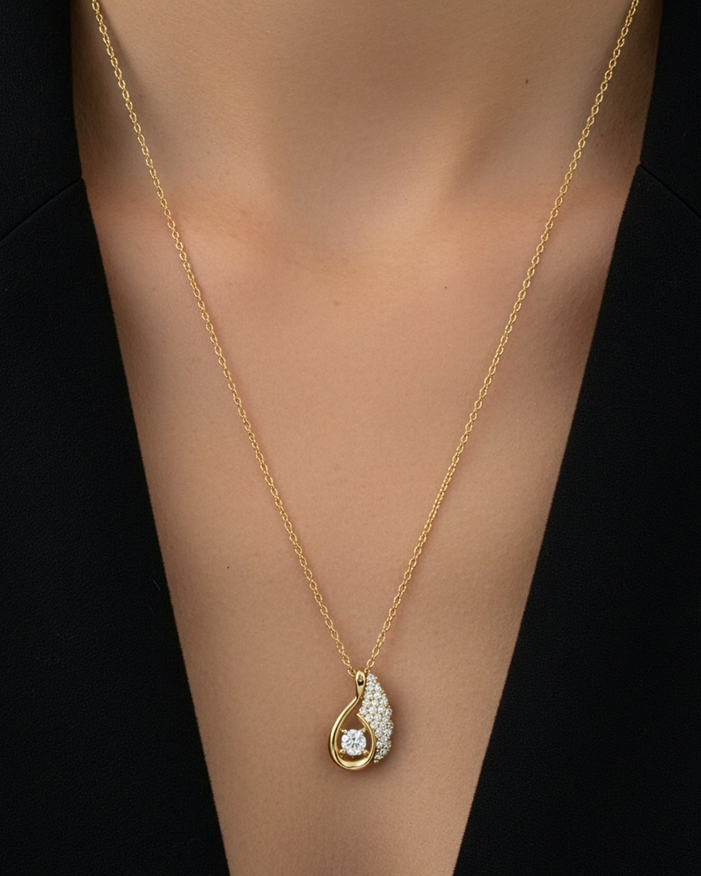 Swan Curve Crystal Pendant Chain